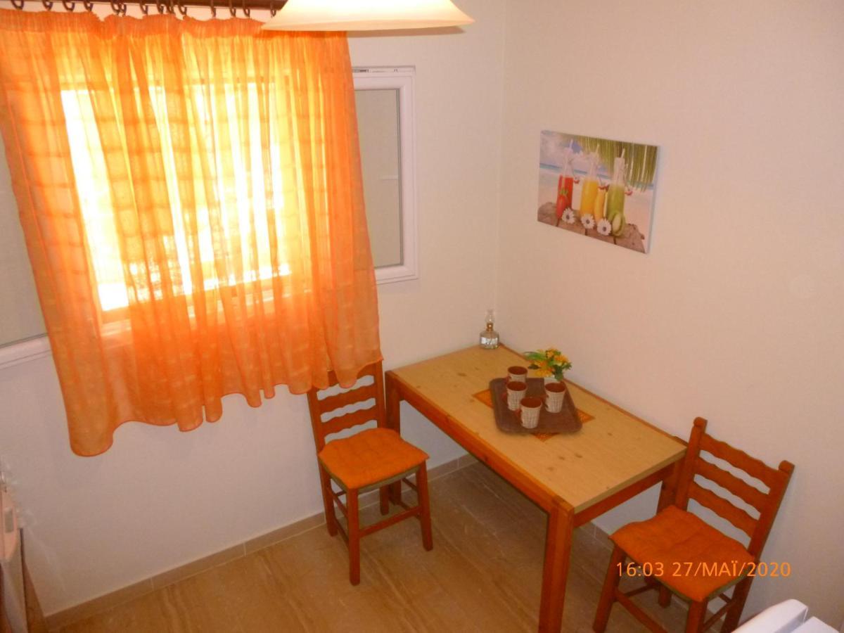Niki Apartment *